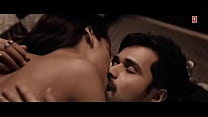 Esha Gupta beija cena de sexo com Emraan Hashmi