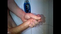 シャワーで手コキ