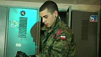 Heiße russische Soldaten pissen und Cumming