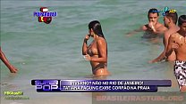 Thatiana Pagung Mostrando a Bunda na Praia | BrasileirasTube.org