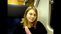 alemana de 19 años se masturba en el tren