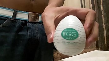 Игрушка для мастурбации с яйцом Tenga