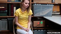 Sexy heiße russische Teen Catarina Petrov fickt, um aus Schwierigkeiten herauszukommen