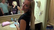Blonde Amateur-GFs ficken in hausgemachten Porno-Videos