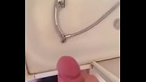 Эякуляция в ванной
