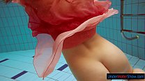 Deniska sereia subaquática sexy