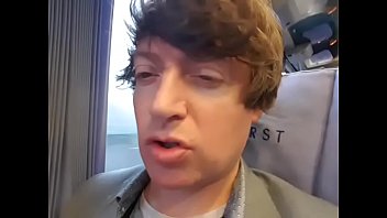 Xvideos Gay Pornstar garoto twink avistado no trem de primeira classe