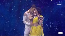 Divyanka Tripathi Navel treat in rain song,Hottest performance ever!