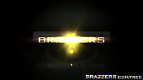 Brazzers - Dicke Titten bei der Arbeit - (Lauren Phillips, Danny D) - Das neue Mädchen