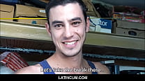 Tres chicos latinos gays aficionados se conocen chupar y follar por dinero en efectivo