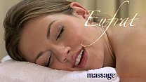 Salles de massage chaud cailloux préliminaires sensual se termine en 69er