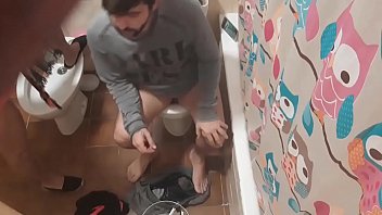 Washing my pussy and my husband