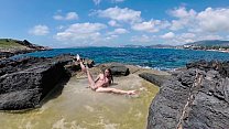 Chica rusa Sasha Bikeyeva: disfruta de las impresionantes vistas de la naturaleza de Mallorca, la sexualidad y la pasión de una hermosa nudista delgada