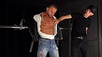 Hot Straight Muscle Stud Restringido e Dominado - Gay Bondage - DreamBoyBondage.com