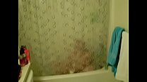 Cam caché à partir de 2009 de femme masterbating dans la douche