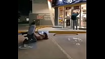 Perra en mexico chupando dick frente a gasolinera