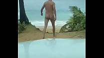 裸のビーチ