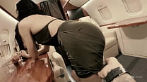 Горячие обнаженные девушки целуются в частном самолете для Nudex