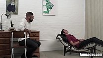 L'ipno-terapia del cazzo di papà per problemi