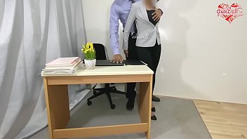 Enorme schizzo e scopata anale per proteggere il mio lavoro in ufficio. anteprima. Ashavindi