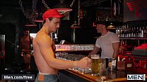 Il bar è vicino e (Dirk Caber, Kurtis Wolfe, Nate Grimes, Jaxx Thanatos) iniziano a scopare - Men.com