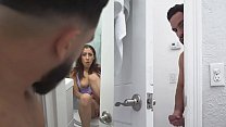 Kira Perez pega se masturbando por pervertido passo Irmão Peter Green