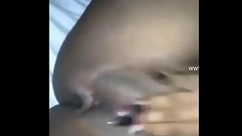 Девушка снимает видео с мастурбацией для своего отца