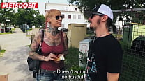 LETSDOEIT - #Lady Kinky Cat - MILF tedesca tatuata partecipa a un giro hardcore con il furgone di Berlino
