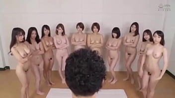 Японская тинка в групповом сексе