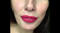 Сладкие губы порнозвезды Лизы Вирджин пускают слюни