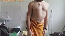 Tom Ondra Motho is showing his naked body and horny cock