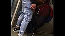 Fellation dans le métro
