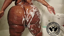 HUGE MONSTER BOOTY（L00P）OILY SOAPY ASS CLAP 74 INCH MONSTER DONK FULL VID IN MEMBERSHIP