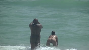 Vacaciones caribeñas en una playa nudista, partes 2: ¡esposa exhibicionista Helena Price VOYEUR POV!