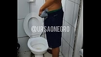 Se me acerco el flamante de la central do brasil y estaba ese puteando en el baño - COMPLETO NO RED