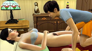日本继子在自慰后发现继母赤身裸体躺在床上，成为处女，他很想看看她的阴部是什么样子，并向她口交，然后他继续