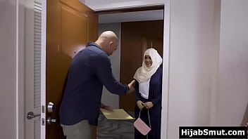 Hijab portant une fille musulmane baise son thérapeute