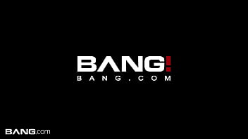 BangSurprise-ElectraRayneがお気に入りのビデオゲームをプレイしながらBBCを試す