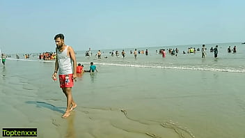 देसी भाभी और उसकी बहन गर्म तीन प्रतिभागियों का सम्भोग सेक्स के साथ पर्यटक लड़के पर समुद्र समुद्र तट