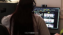 Cielitobebe célèbre streamer tiktoker oublie de couper le live sur twitch et ils la voient se masturber (TRAILER)