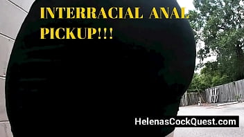 Helena Price presenta: ¡Conexión anal interracial con la esposa exhibicionista, la Sra. Sapphire! ¡Su esposo escucha mientras su esposa toma una GRAN POLLA NEGRA en su CULO BLANCO CASADO!)