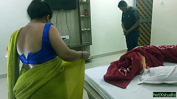 Индийский бизнесмен трахнул горячую горничную отеля в Калькутте! Очистить грязный звук