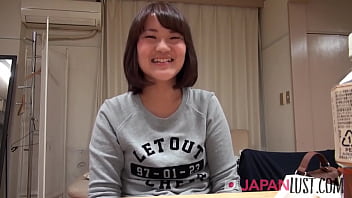 Carina giovane donna giapponese adora il cazzo per Creampie POV