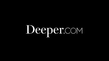 Deeper.Hippy Kelsi Monroe montre à l'homme d'affaires la vie sauvage