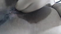 アラビア人イスラム教徒のヒジャビママがニカブのライブウェブカメラでオーガズムプッシーを噴出