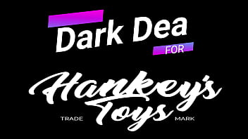 「MrHankey'sToys」の巨大な「SeaHorse」XLでエッチなプッシーを伸ばした変態痴女女王「Dark Dea」part.4（EXTREME DILDO-HUGE INSERTION）