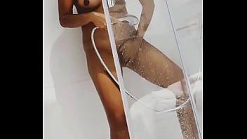 Girlfriend masturbates in the shower