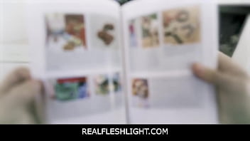 RealFleshLight - Бесплатное Использование Семья Трахает Мои Большие Сиськи Горячая молодая женщина Падчерица До Оргазма