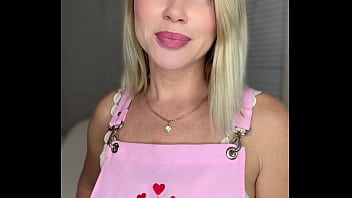 Vídeo de como a especialista em depilação SugarNadya ajudou um cliente a foder uma assistente - boneca sexual Tantaly
