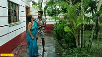 下雨天印度热阿姨户外性爱！ 性交性爱